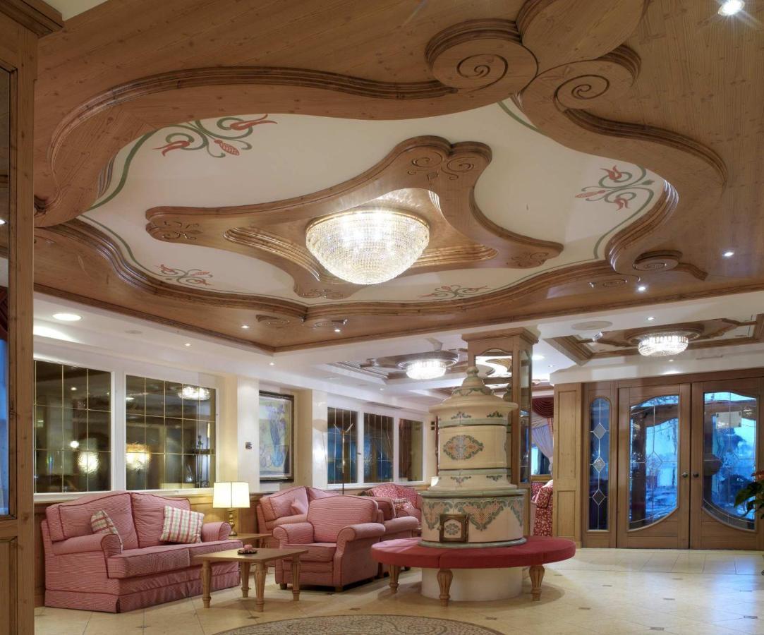 Hotel Corona Pinzolo Extérieur photo