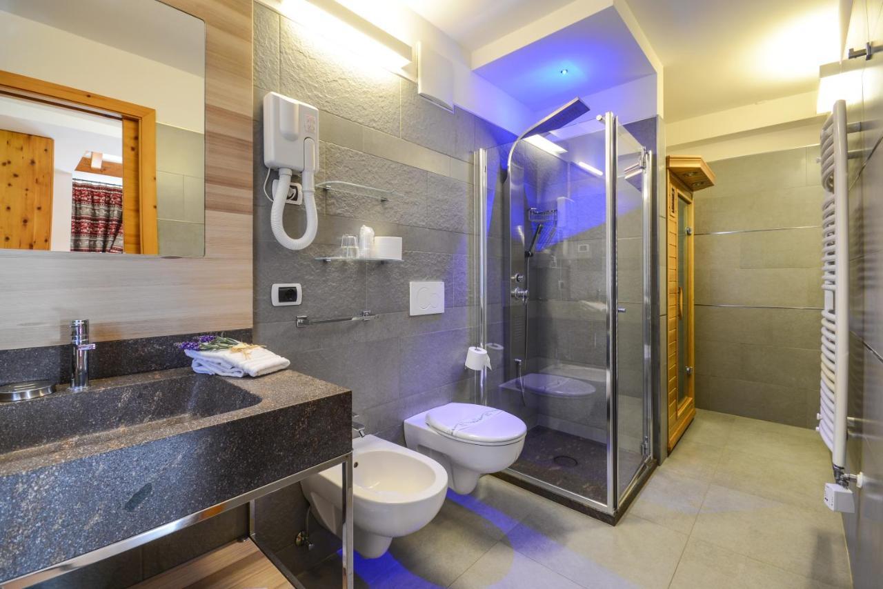 Hotel Corona Pinzolo Extérieur photo