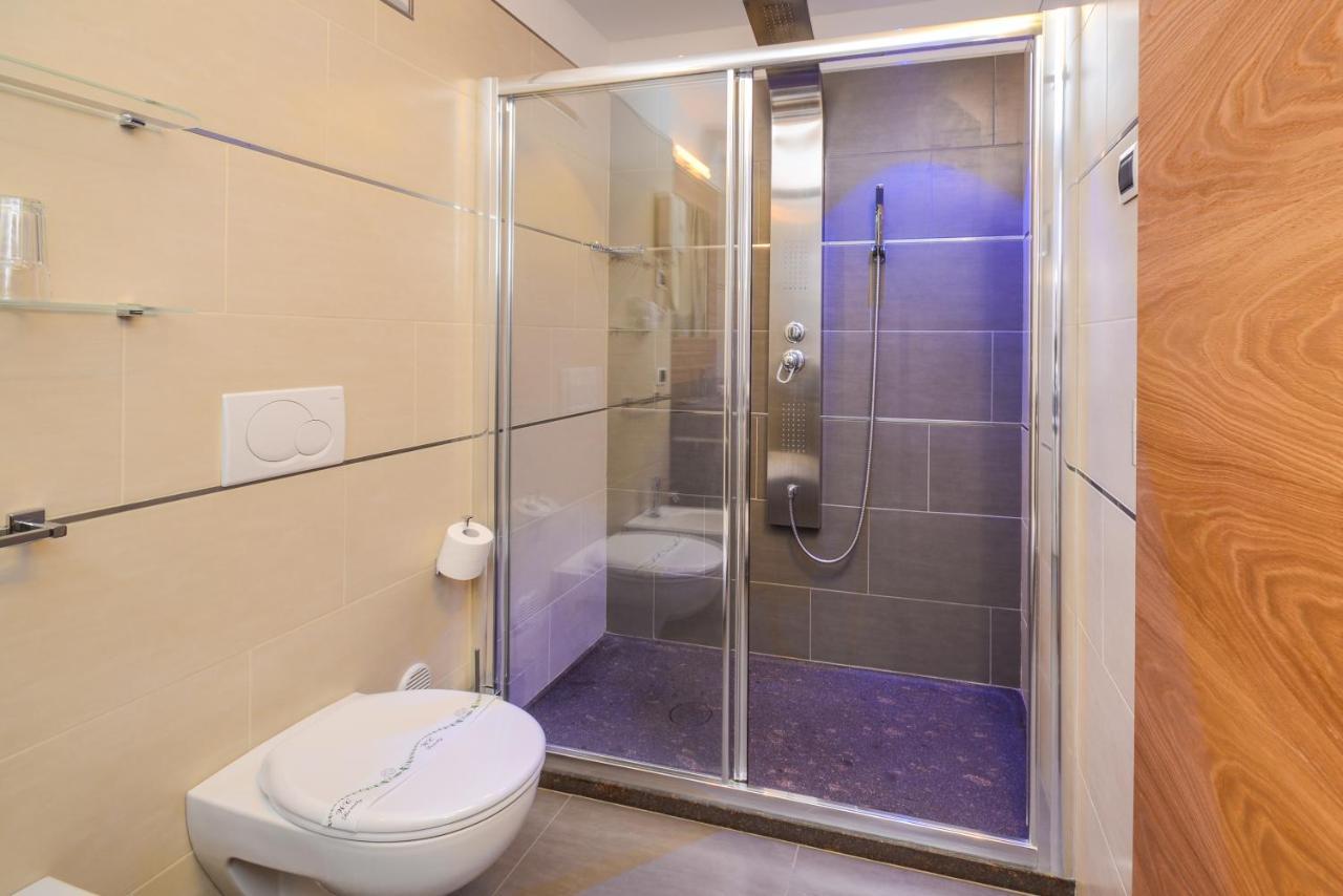 Hotel Corona Pinzolo Extérieur photo