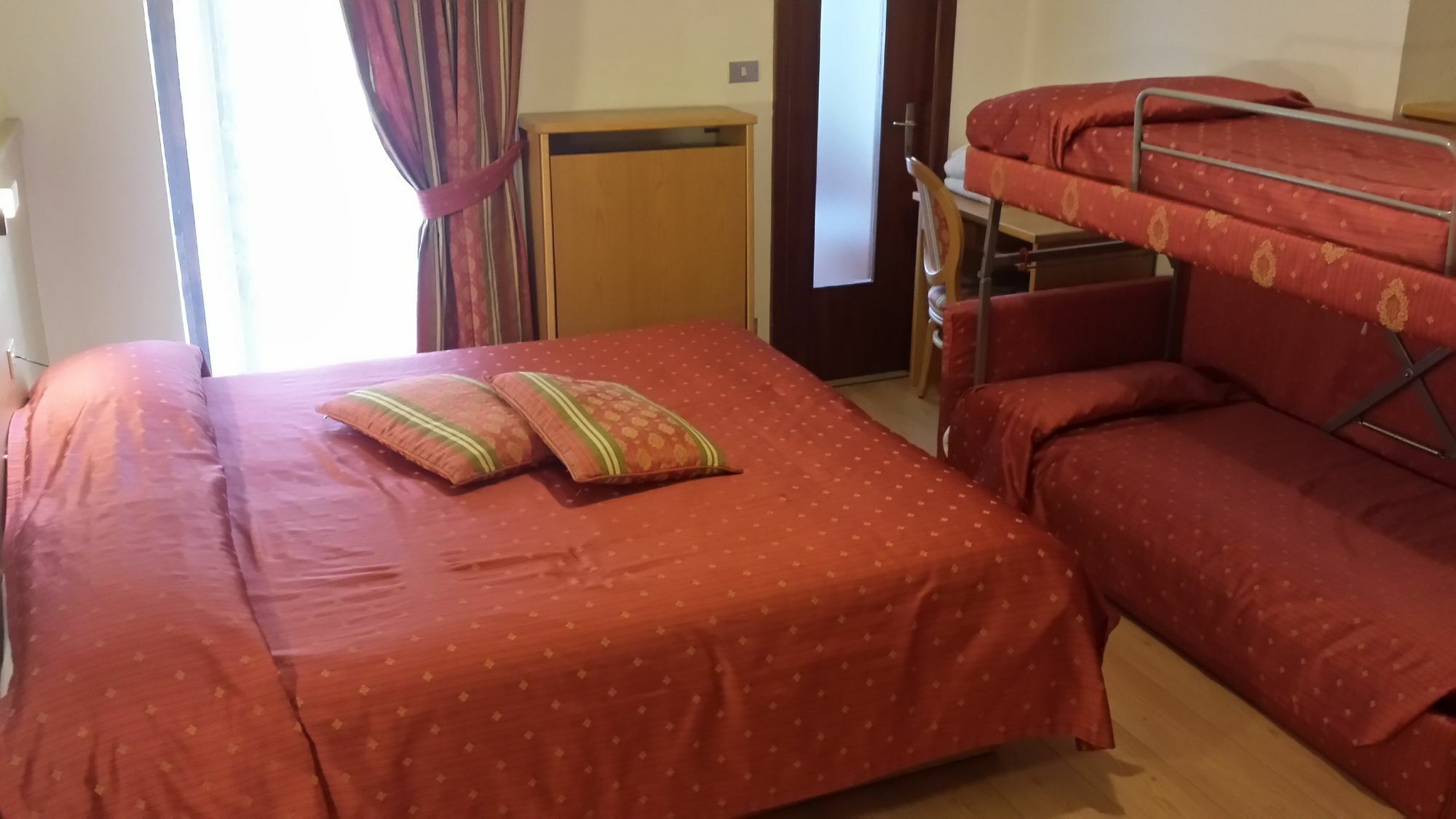 Hotel Corona Pinzolo Extérieur photo